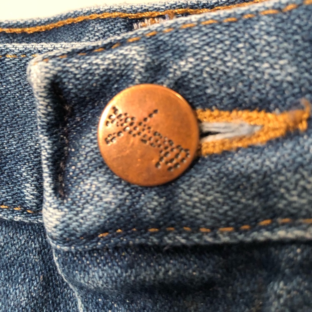 Classic Blue Denim Jeans. Wranglers - Picture 6 of 7